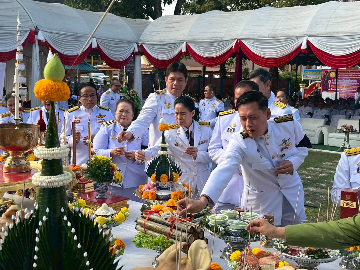 title - ส.ป.ก.พิษณุโลก ร่วมพิธีบวงสรวง บำเพ็ญกุศล และถวายราชสดุดี น้อมรำลึกพระมหากรุณาธิคุณสมเด็จพระเจ้าตากสินมหาราช